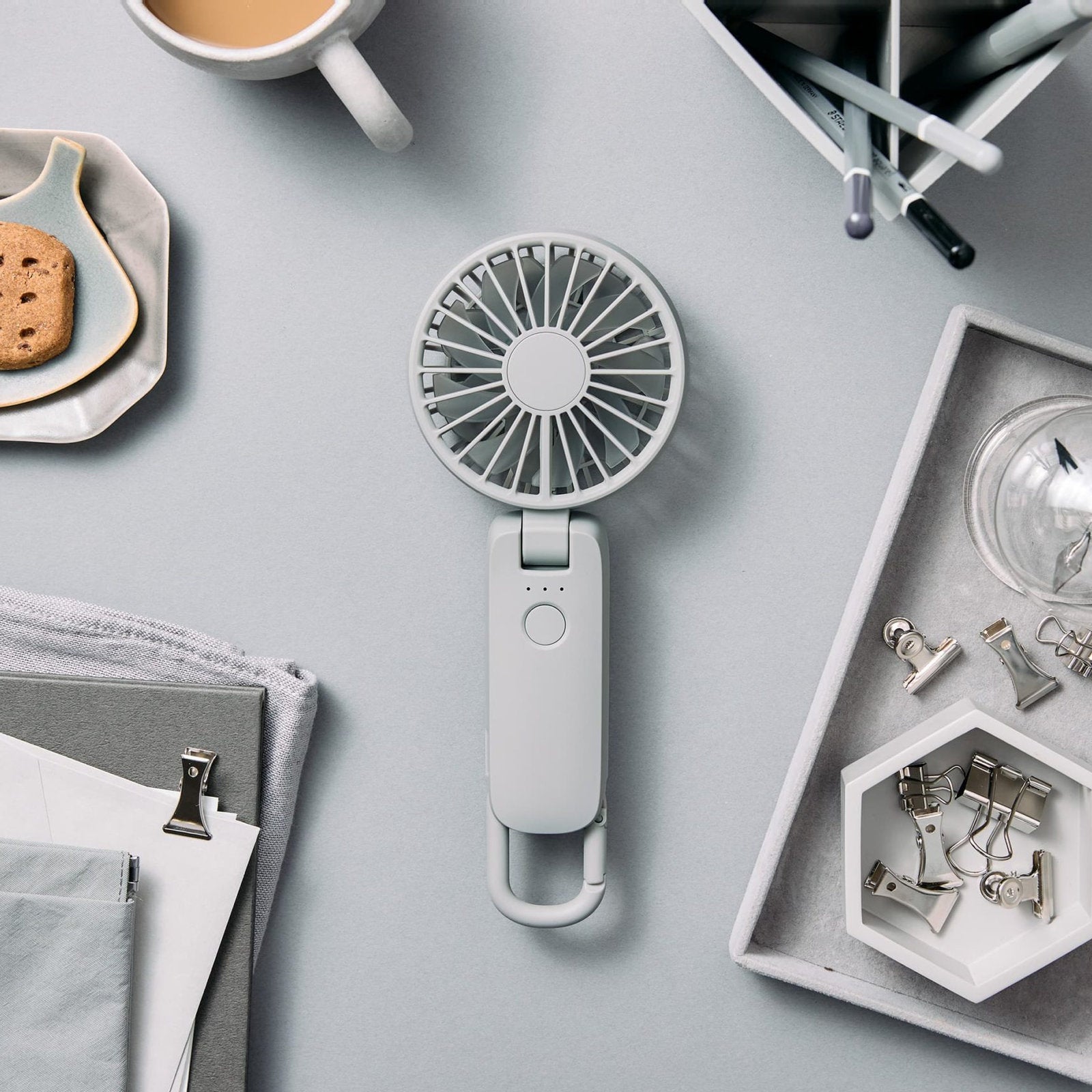 RHYTHM Silky Wind Mobile 4 Dual-Blade Handheld Fan | 9ZF042RH