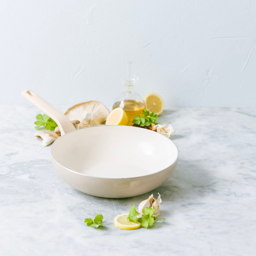 GreenPan New Essence 陶瓷易潔炒鑊 28cm 連蓋 | CC009919