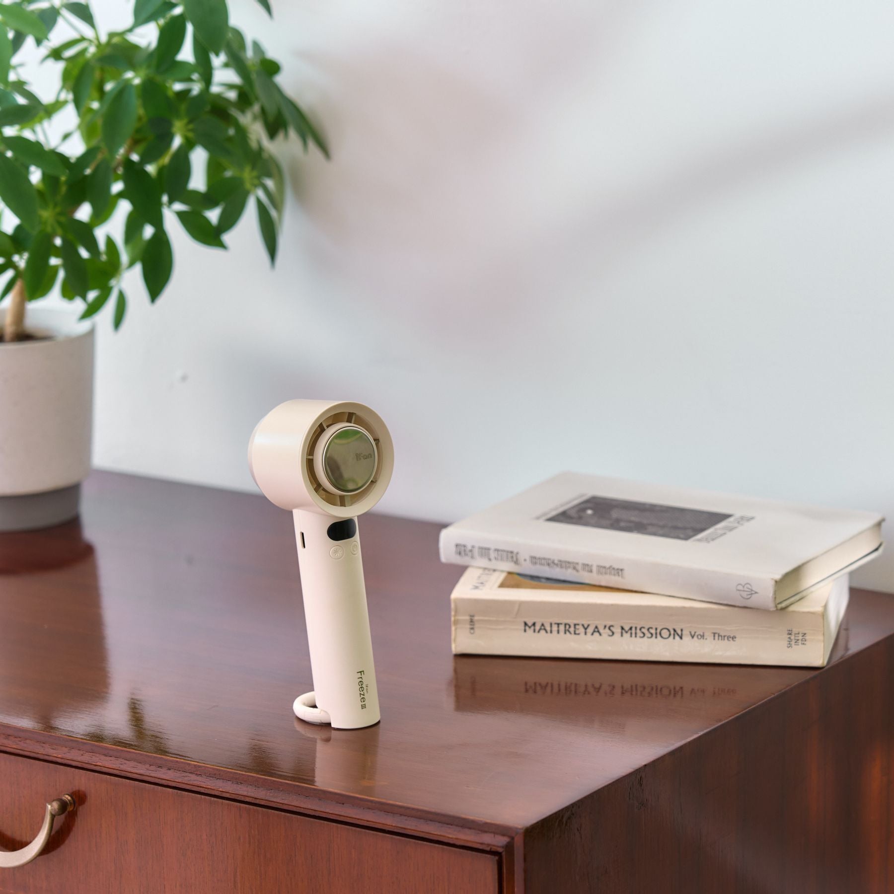 ELAiCE iFan Freeze III 手持渦輪扇連冷涷板 | IF-FZ26