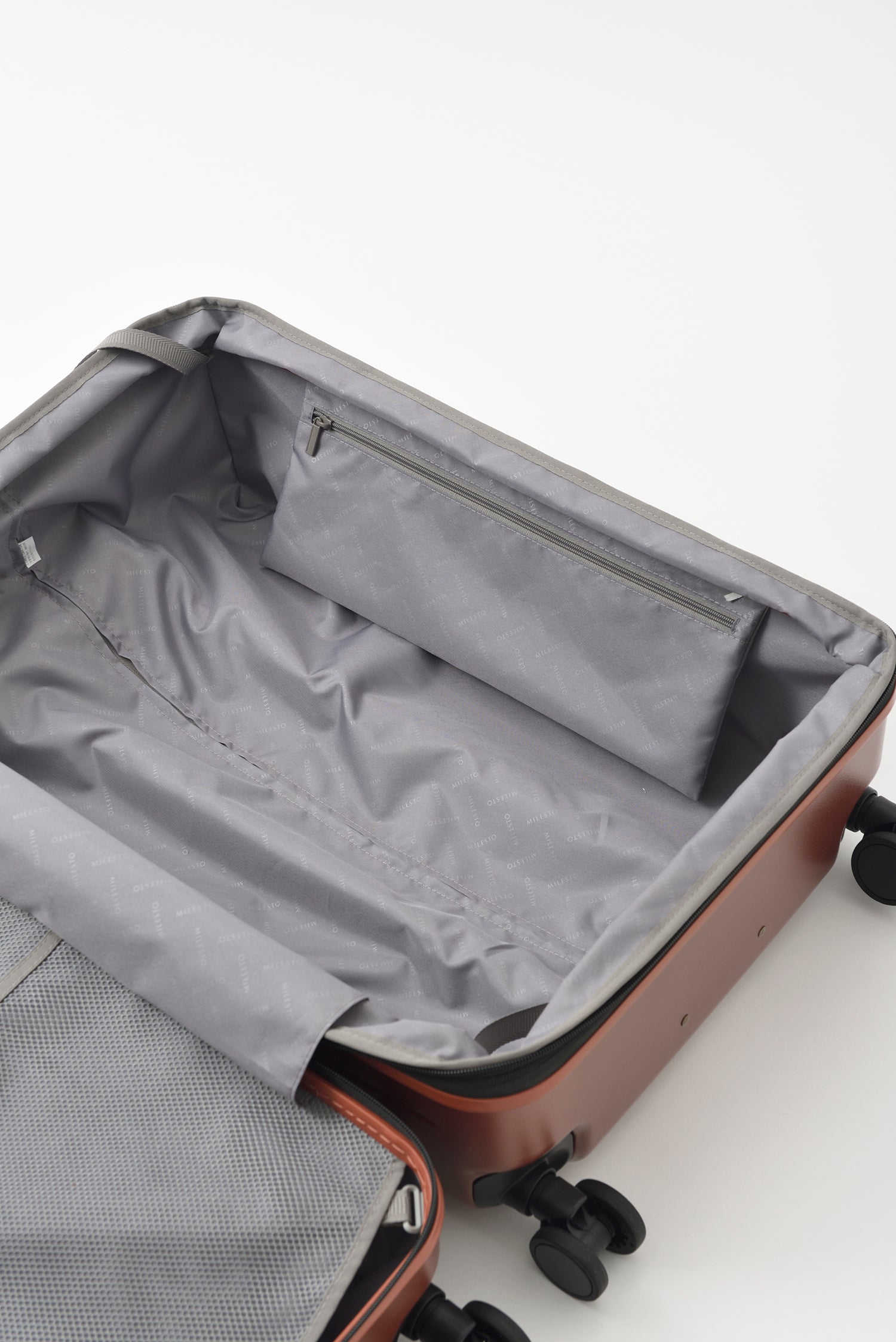 MILESTO UTILITY 可擴展式行李箱（75-81L）- 黑色 MLS890-BKB