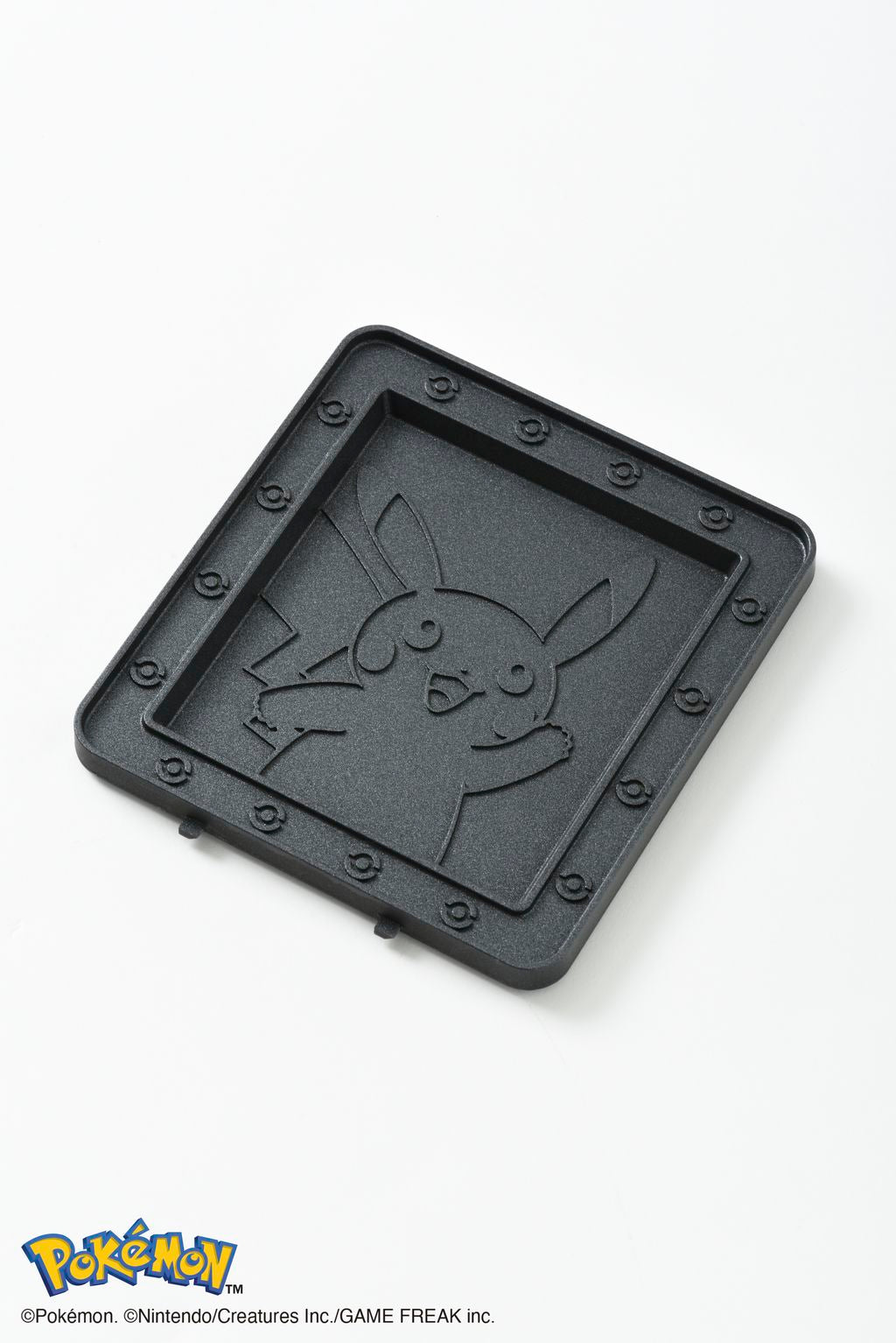 [Pre-Order Offer] Pokémon Limited Edition Single Hot Sandwich Maker (Red) - Free Taiyaki Plate Included! (Estimated delivery by November 10th)