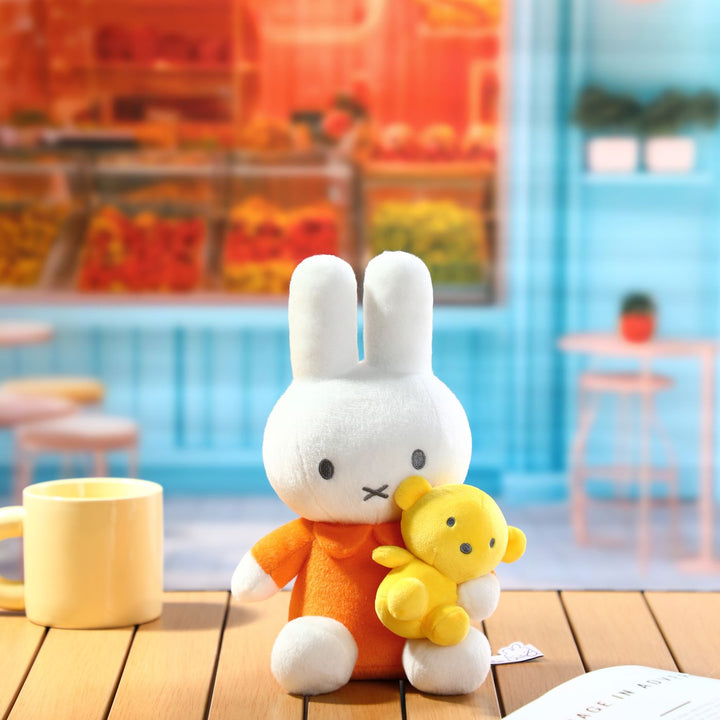 VIPO Miffy 抱抱小熊造型毛公仔 25cm | MIF37546