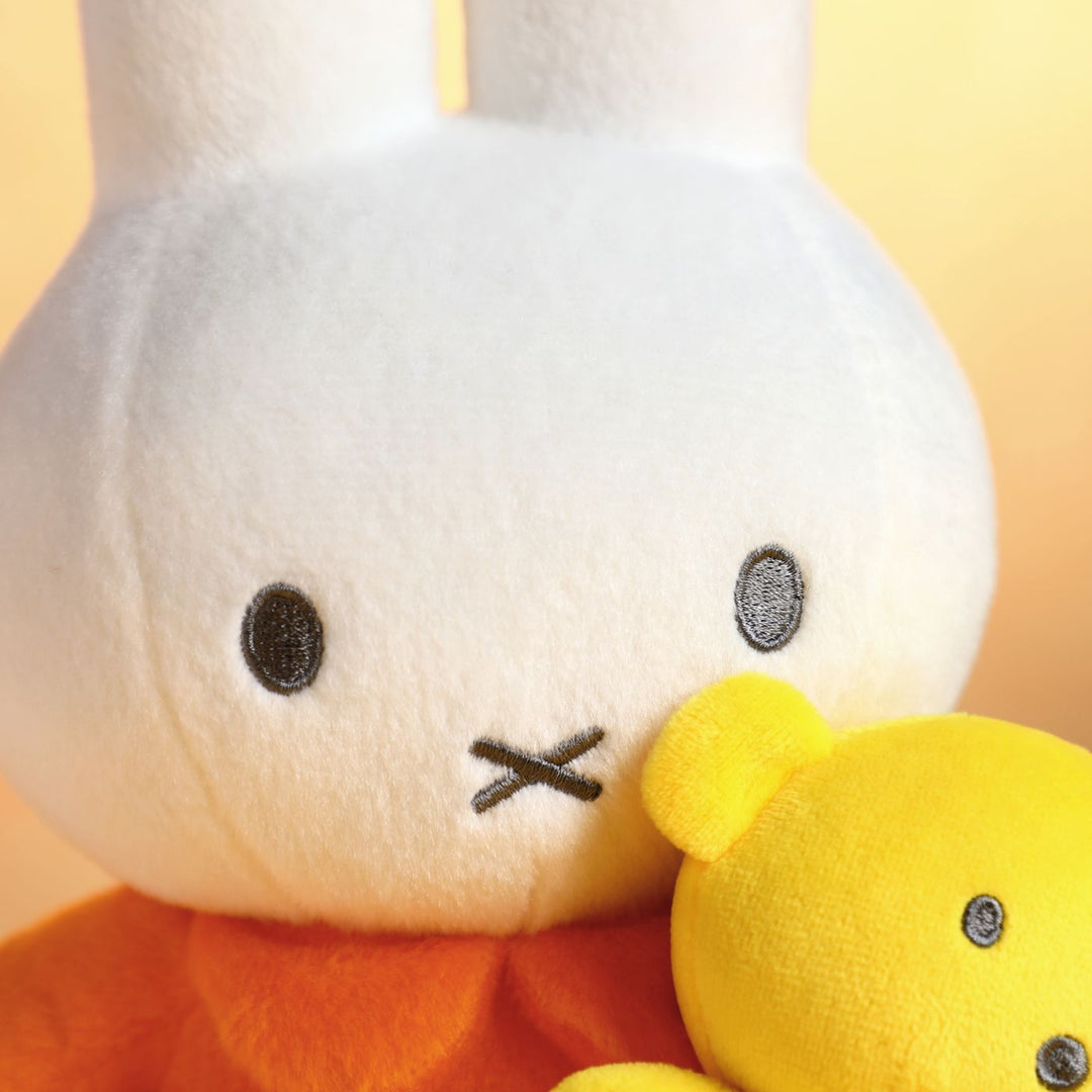 VIPO Miffy 抱抱小熊造型毛公仔 25cm | MIF37546