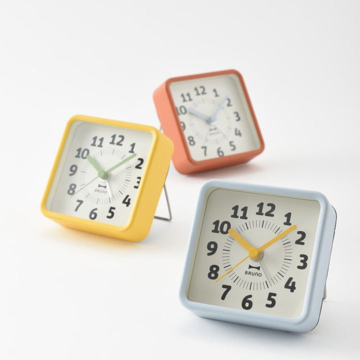 BRUNO Retro Alarm Clock BCA021